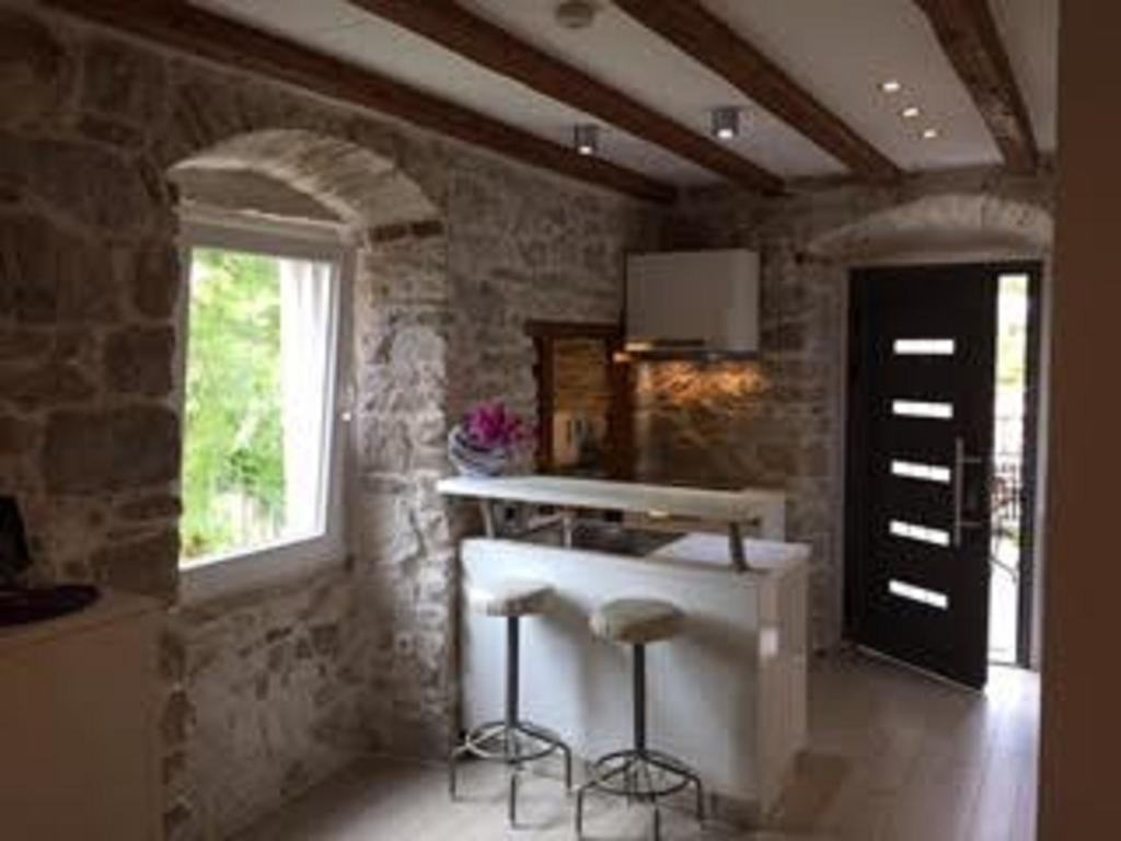 Laura Guest house 2*