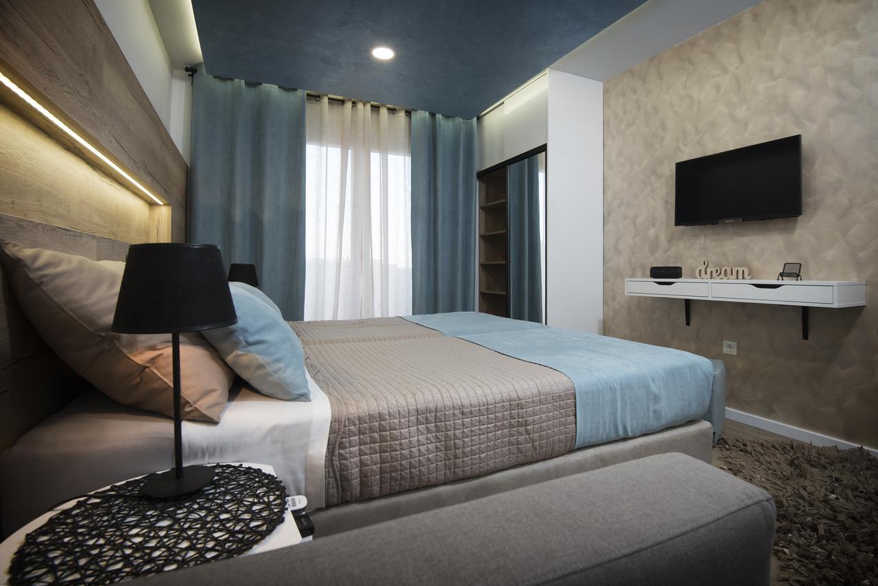 Laura Guest house